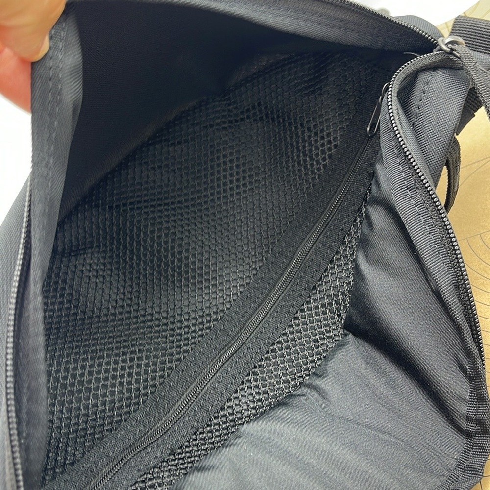 Nike Black Belt Bag Nike Heritage Waistpack (3L) & Fanny Pack
Black 
NWT - Picture 10 of 16